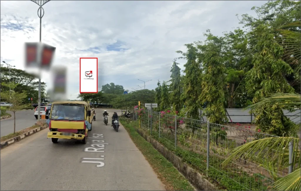 Batam- Jl. Engku Putri dekat Mega Mall Batam Center, 5x10V``