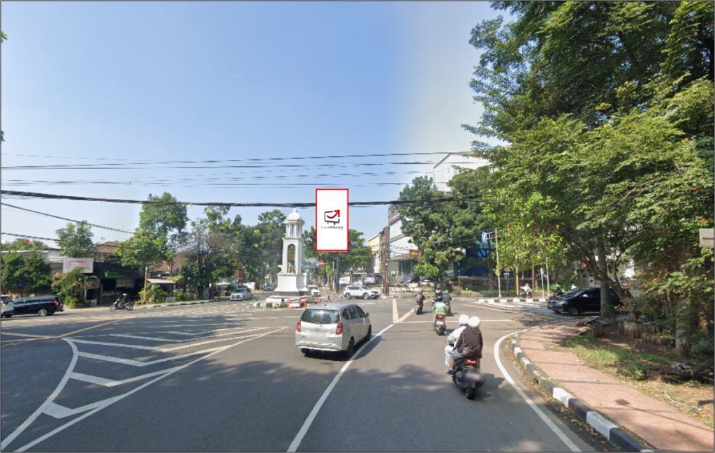 Bandung - Jl. Cihampelas Abd. Riva'i, 4x8V