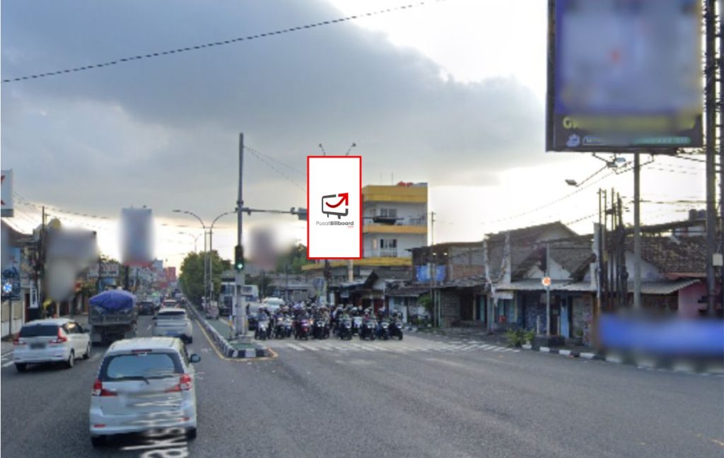 DI Yogyakarta - Jl. Laksda Adisucipto (Sisi Timur) 5 x 10 V'