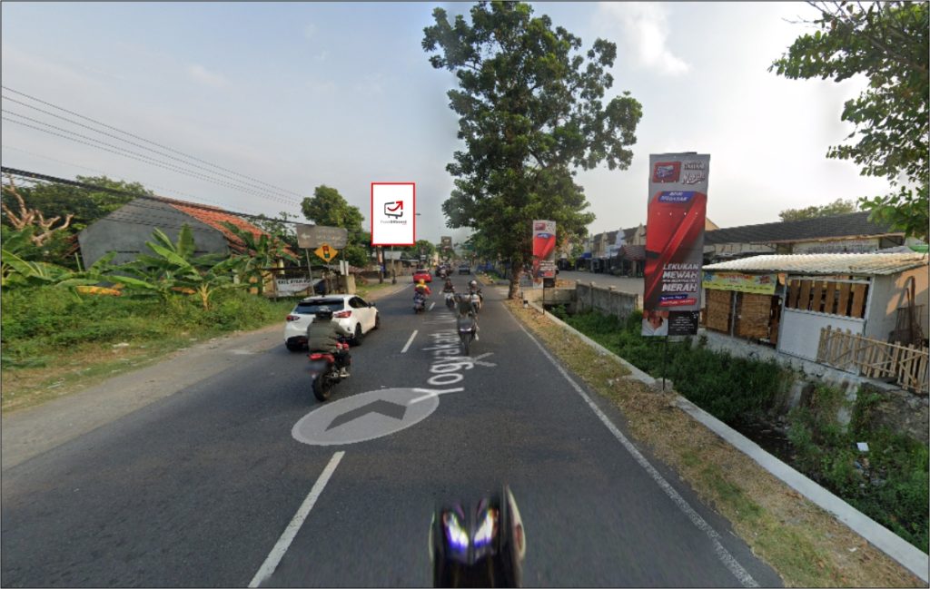 Jl. Parangtritis perempatan Bakulan, 4x6V