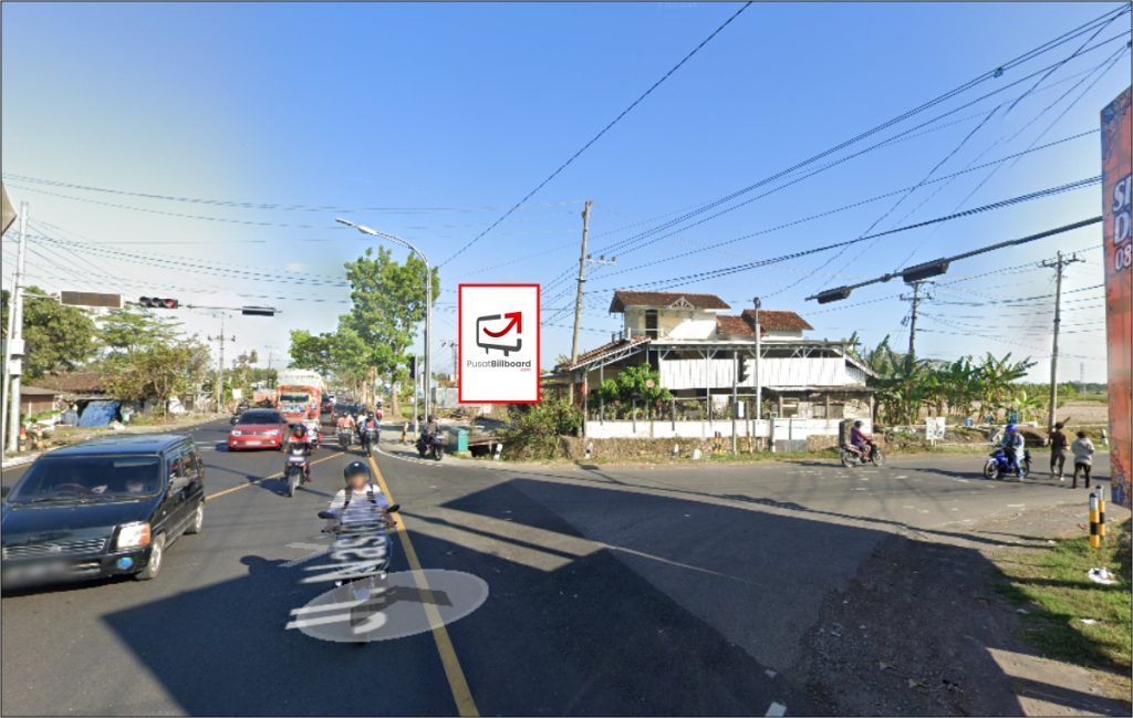 Kulon Progo- Pertigaan Arah Glagah View dari Purworejo 4x6 V - 1