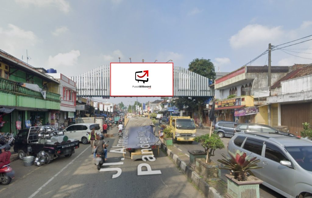 Pandeglang - Jl. A. Yani view dari arah pandeglang (alun-alun) ke serang) 5x10 Bando''