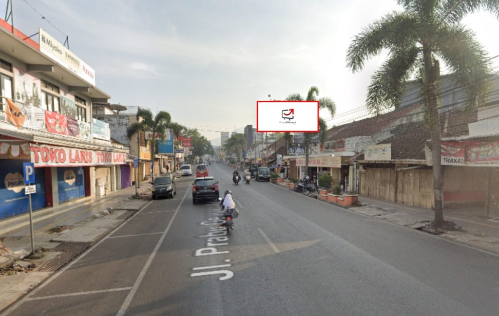 Sumedang - Jl. Geusan Ulun, 4x8H Side A`