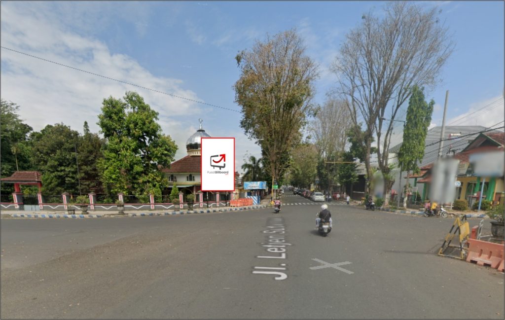 Bondowoso - Jl. Amir Kusman,4x6V,