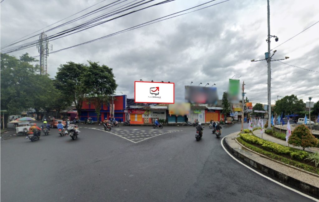 Jember - Jl. Jawa (Bundaran DPRD ) sisi kiri, 4x6 V``