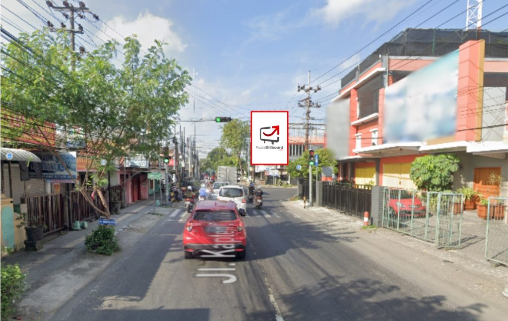 Kediri - Jl. Kapten Tendean (Perempatan Bence), 4x6 V`