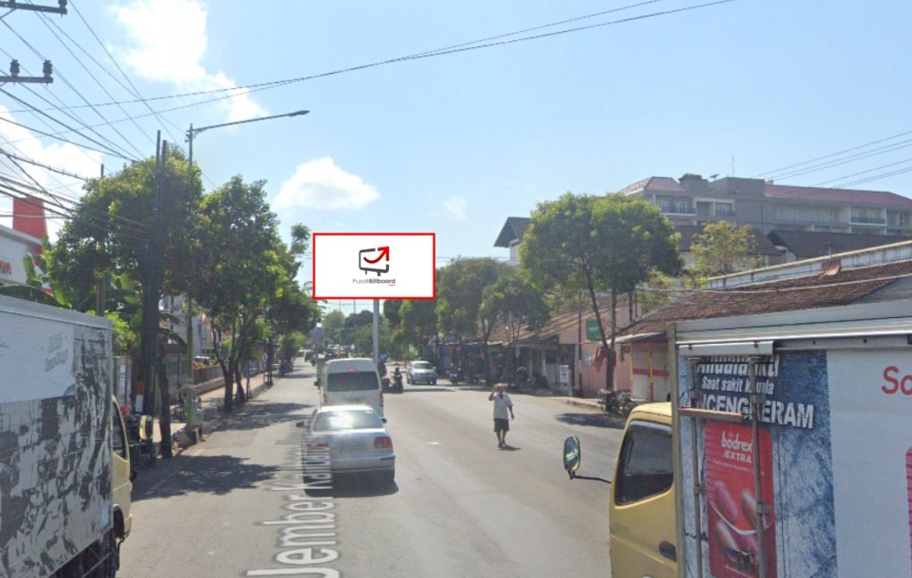 Lumajang - Jl. Slamet Riyadi dekat Hotel Santika, 4x8 V -