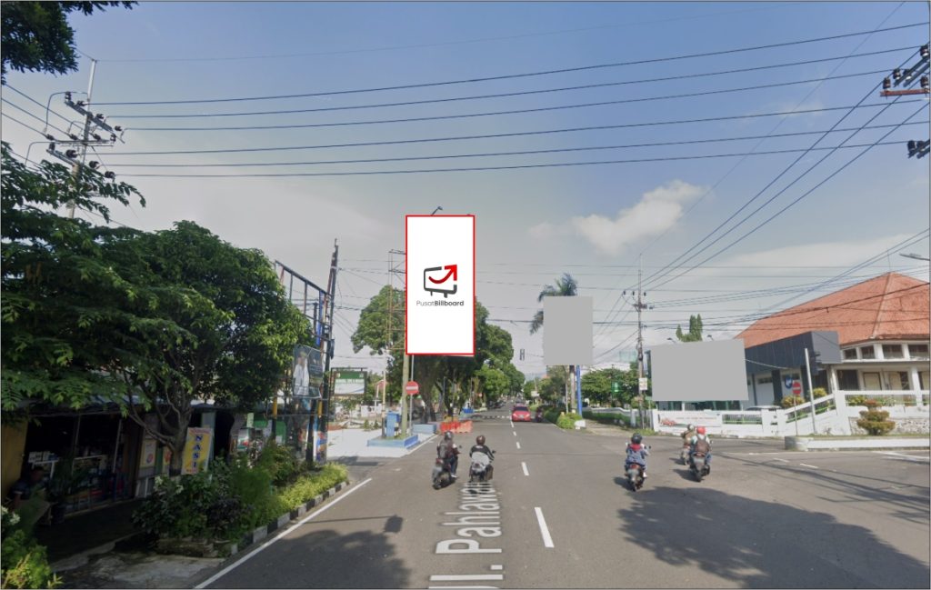 Magetan - Jl. Pahlawan (Depan Pegadean), 4x8 V''