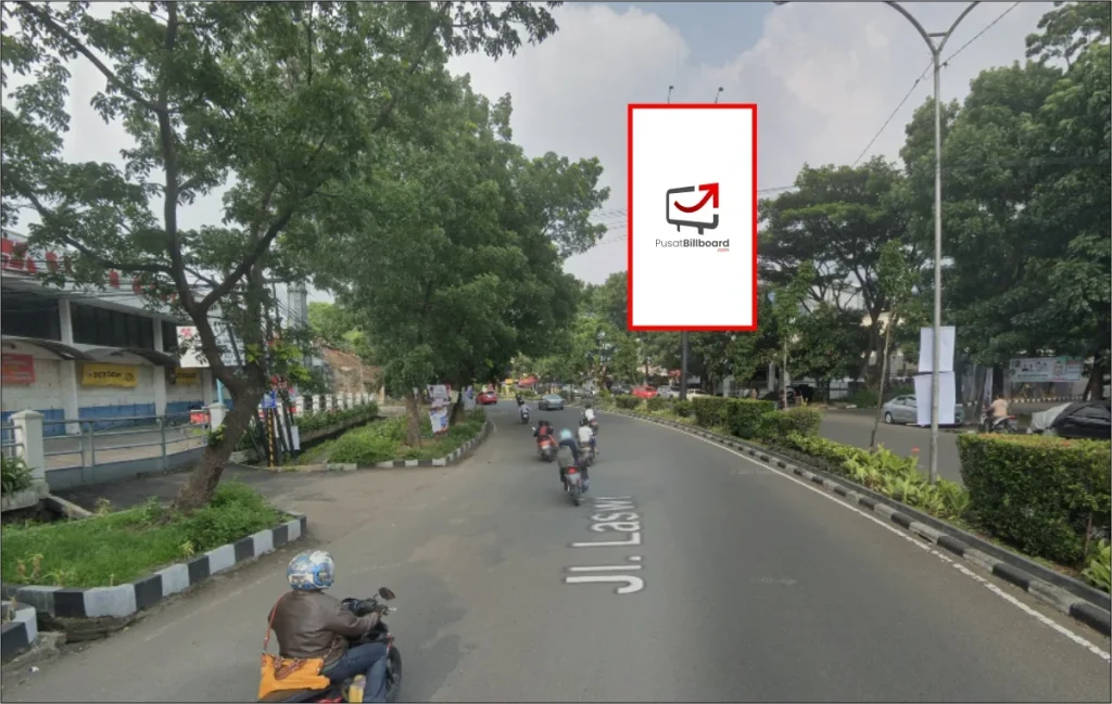 Bandung - Jl. laswi view jl gatot subroto menuju arah Jl. A. Yani di RE Martadinata 5x10 V