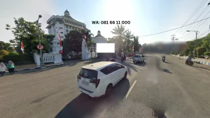 Jl. Aloon-Aloon Utara